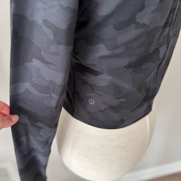 Lululemon 🍋All Aligned Mock Neck Long Sleeve Shirt
Hideaway Camo Deep Coal Multi - Picture 7 of 8